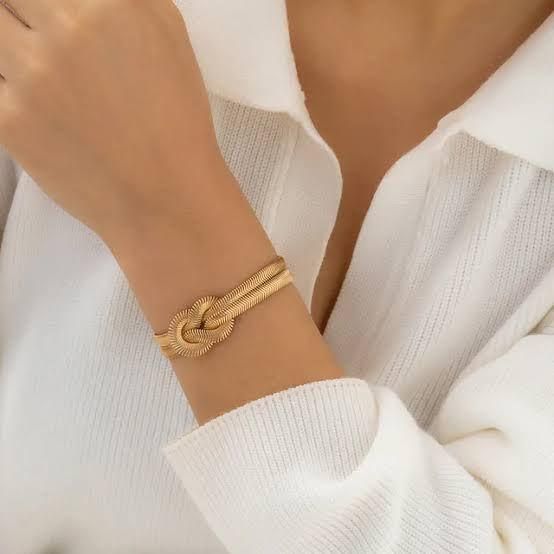 Golden Snake Chain Bracelet for Women – Gold Plated